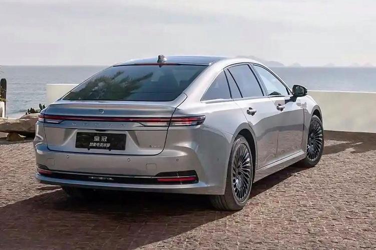 进口丰田皇冠2024款(丰田皇冠2821)