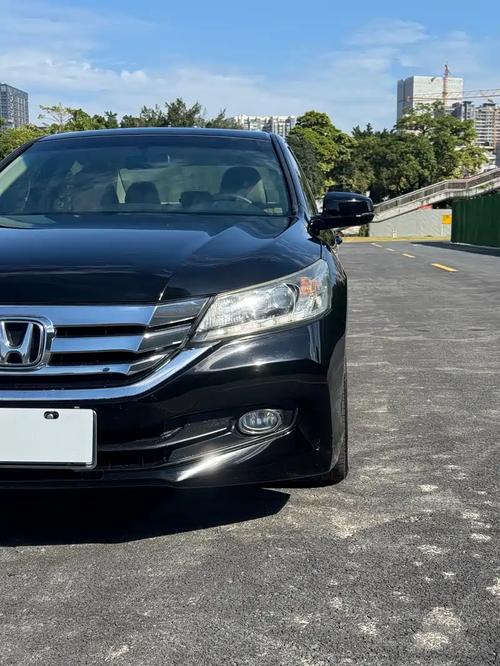 雅阁2015款 雅阁2015款报价及图片及价格