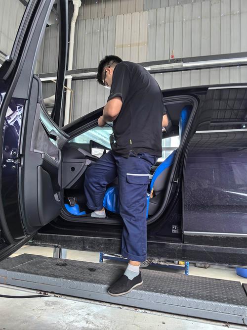 小车四轮定位要多少钱一次,小车四轮定位要多少钱一次呢