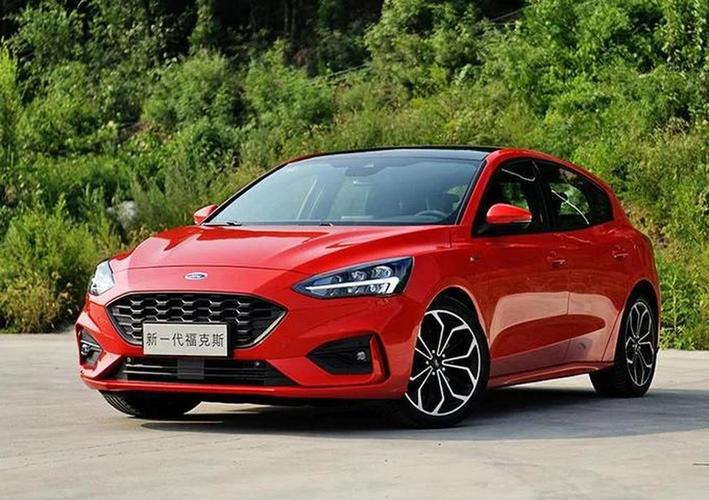 【福特福克斯两厢配置,福特福克斯2021款两厢配置】