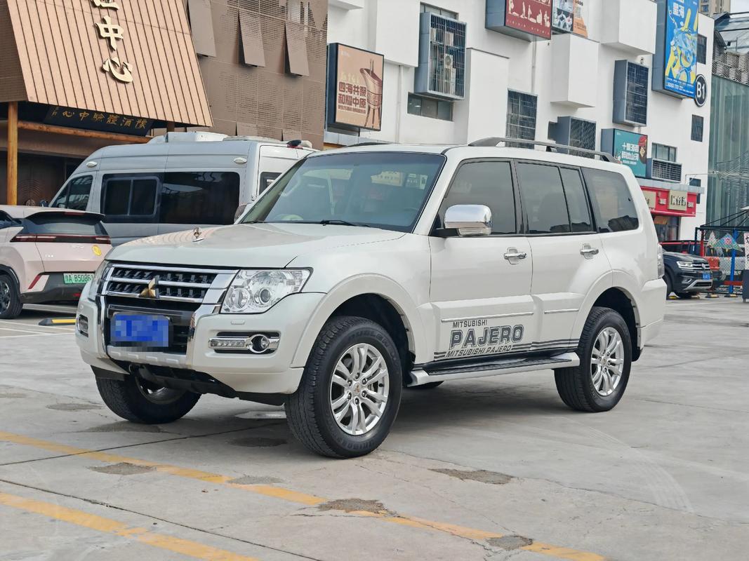 帕杰罗v97报价及配置和图片,帕杰罗v97新款图片