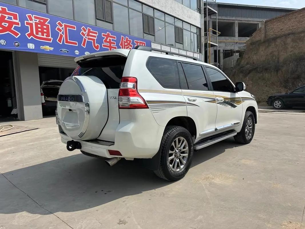 【12年中东版霸道2700值多少钱,12款霸道2700中东版和16款有什么不同】