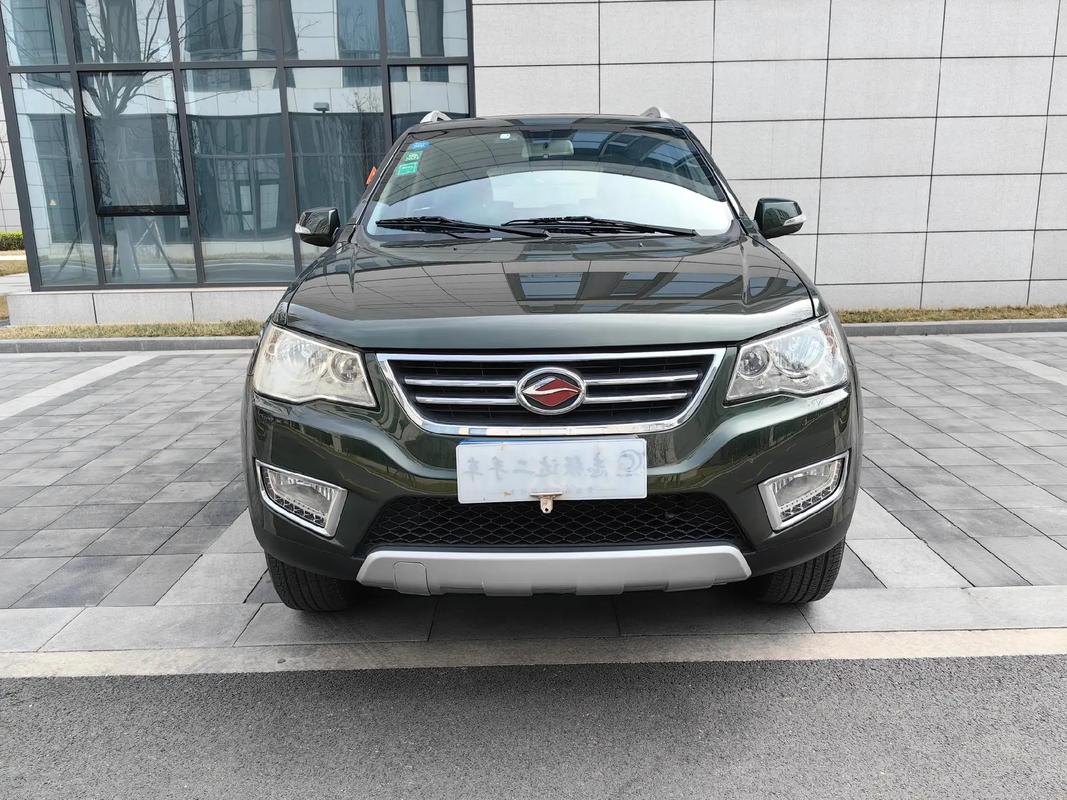 新款陆风x8仿路虎图片(陆风x8试驾)