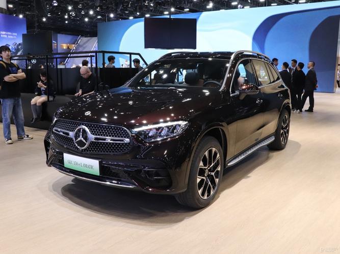 全新奔驰glc 全新奔驰GLC要来了,搭载7座确实有颜值!