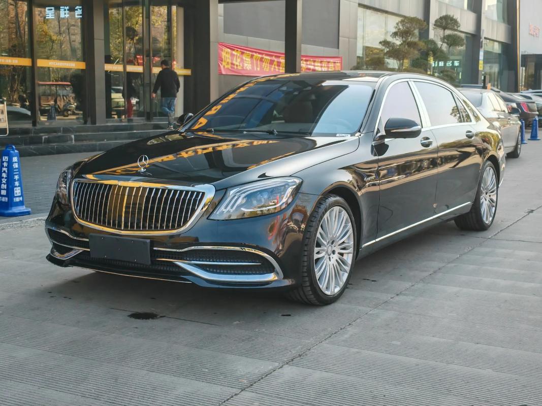 【奔驰的高端车型迈巴赫,奔驰的顶配是迈巴赫吗】