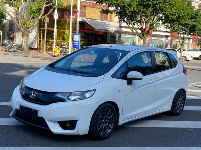 【二手车飞度自动挡,二手车飞度自动挡1万左右海南省有卖吗】